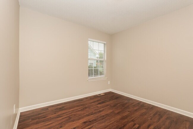 Building Photo - 3868 Round Rock Dr