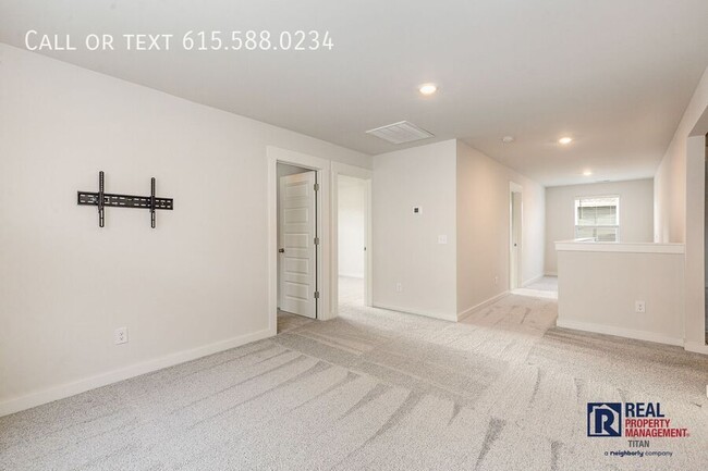 Building Photo - 1021 Ewell Farm Dr