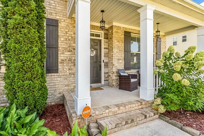 Building Photo - 173 Charolais Dr