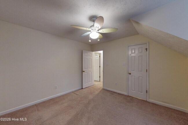 Building Photo - 464 Summerlea Dr
