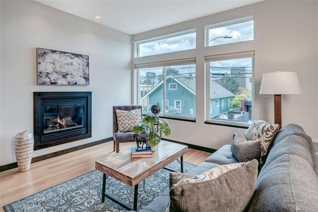 Building Photo - Stunning 3 Bedroom Townhouse in Fremont!