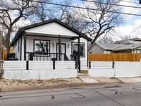 Building Photo - 2308 Santa Maria St