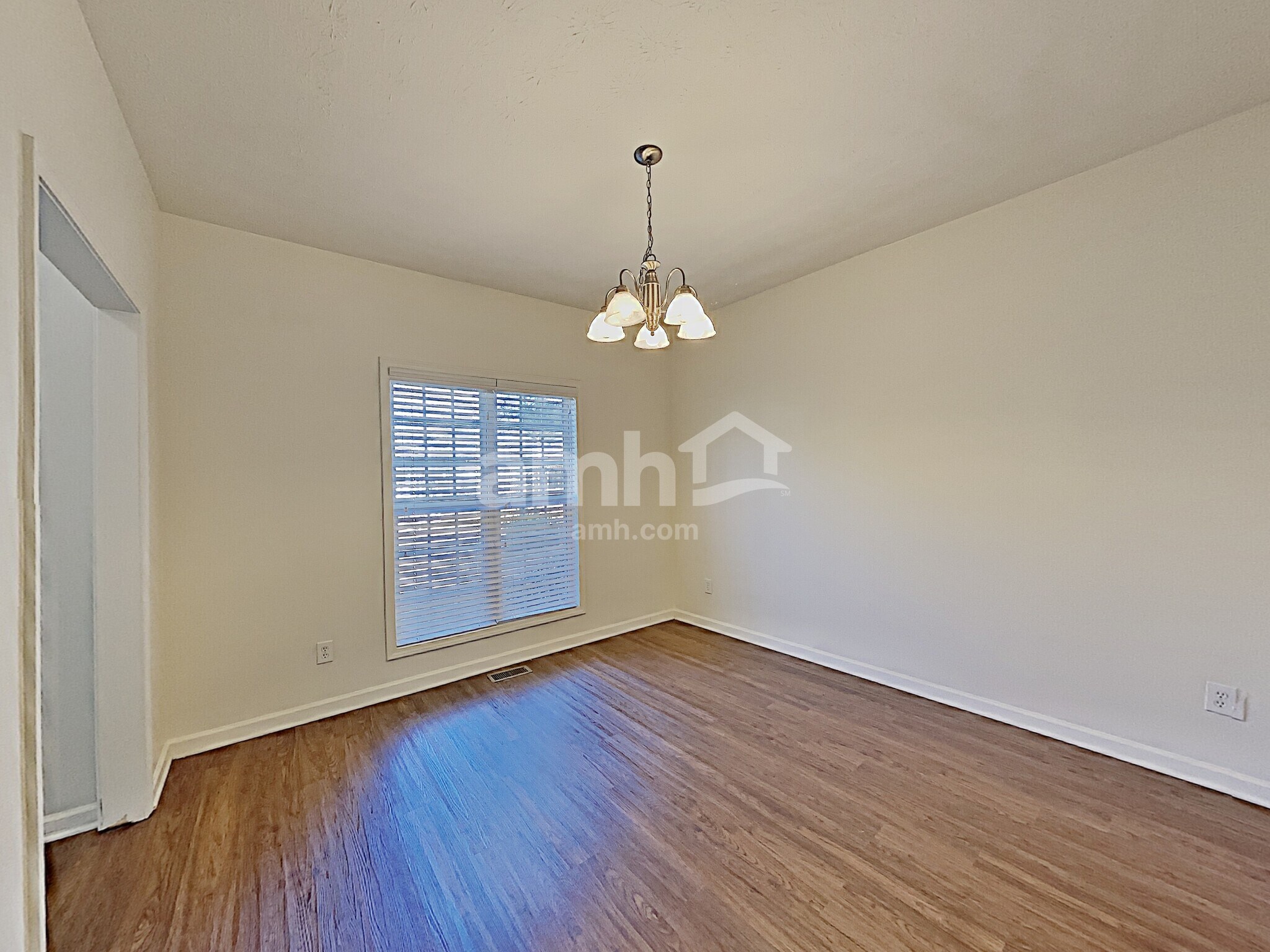 Building Photo - 1045 Fieldstone Dr