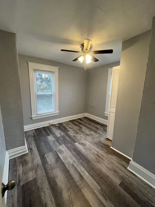 Building Photo - 26 High St