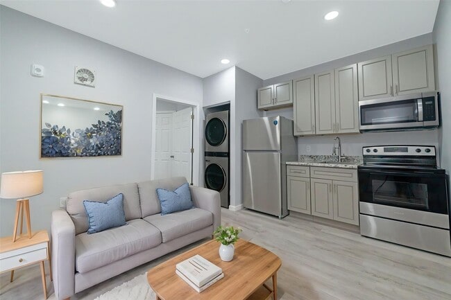 Building Photo - 805 Avenue K