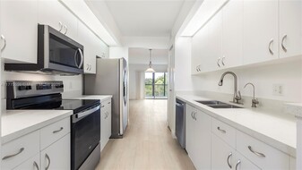 Building Photo - 901 SW 138th Ave
