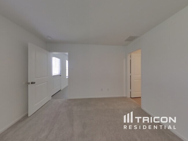 Building Photo - 3065 Dawn Sound Dr