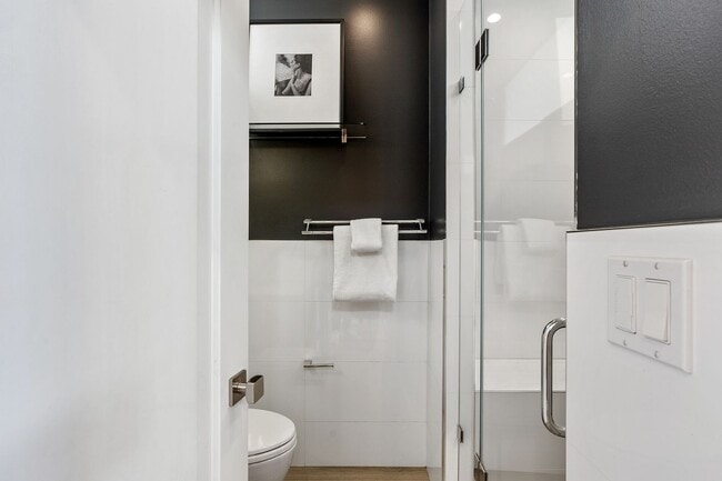Building Photo - Designer Home w/Panoramic Views on Laidley...