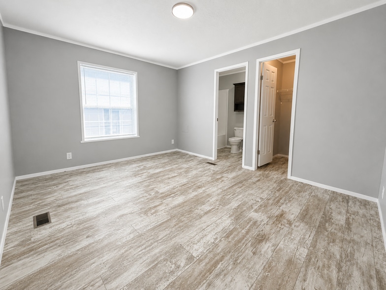 Building Photo - 11827 Cascade Cir