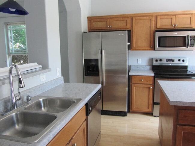 Building Photo - 22 Isle Of Palms E