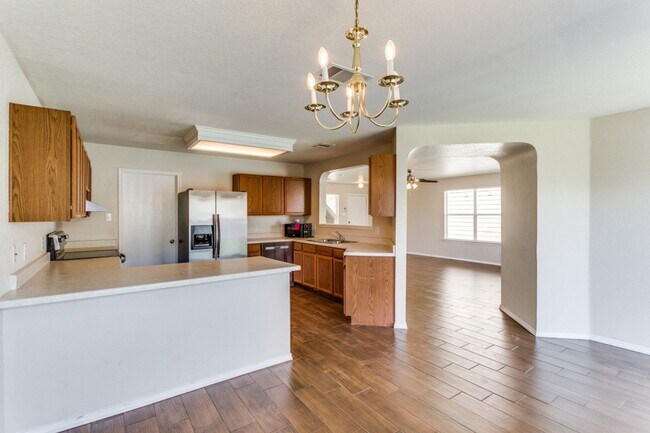Building Photo - 3 Bedroom/2 1/2 Bath Dover Subdivision
