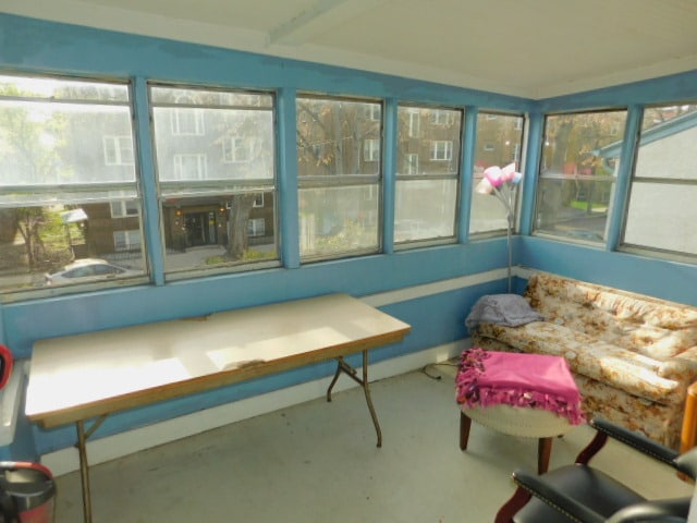 Building Photo - 2317 Harriet Avenue