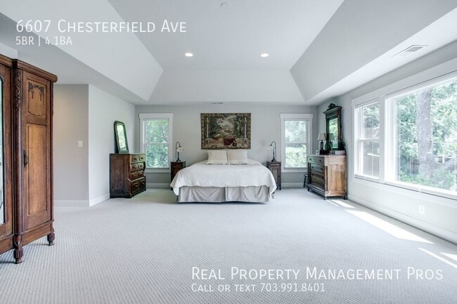Building Photo - 6607 Chesterfield Ave