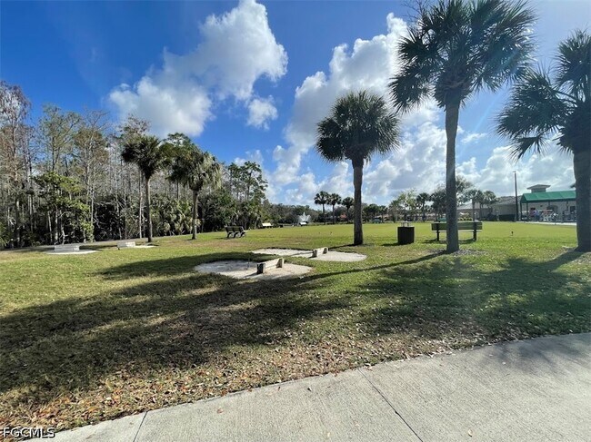 Building Photo - 9305 Aviano Dr