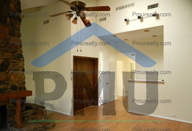 Building Photo - AVAILABLE NOW!!! Stunning 4-Bed, 3-Bath Ho...