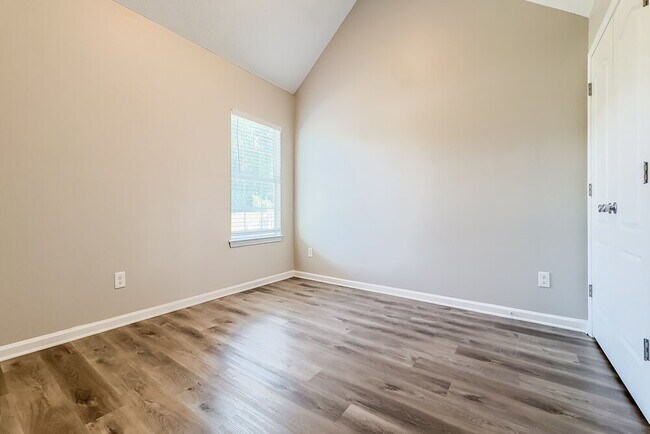 Building Photo - 342 Lingo Port Dr