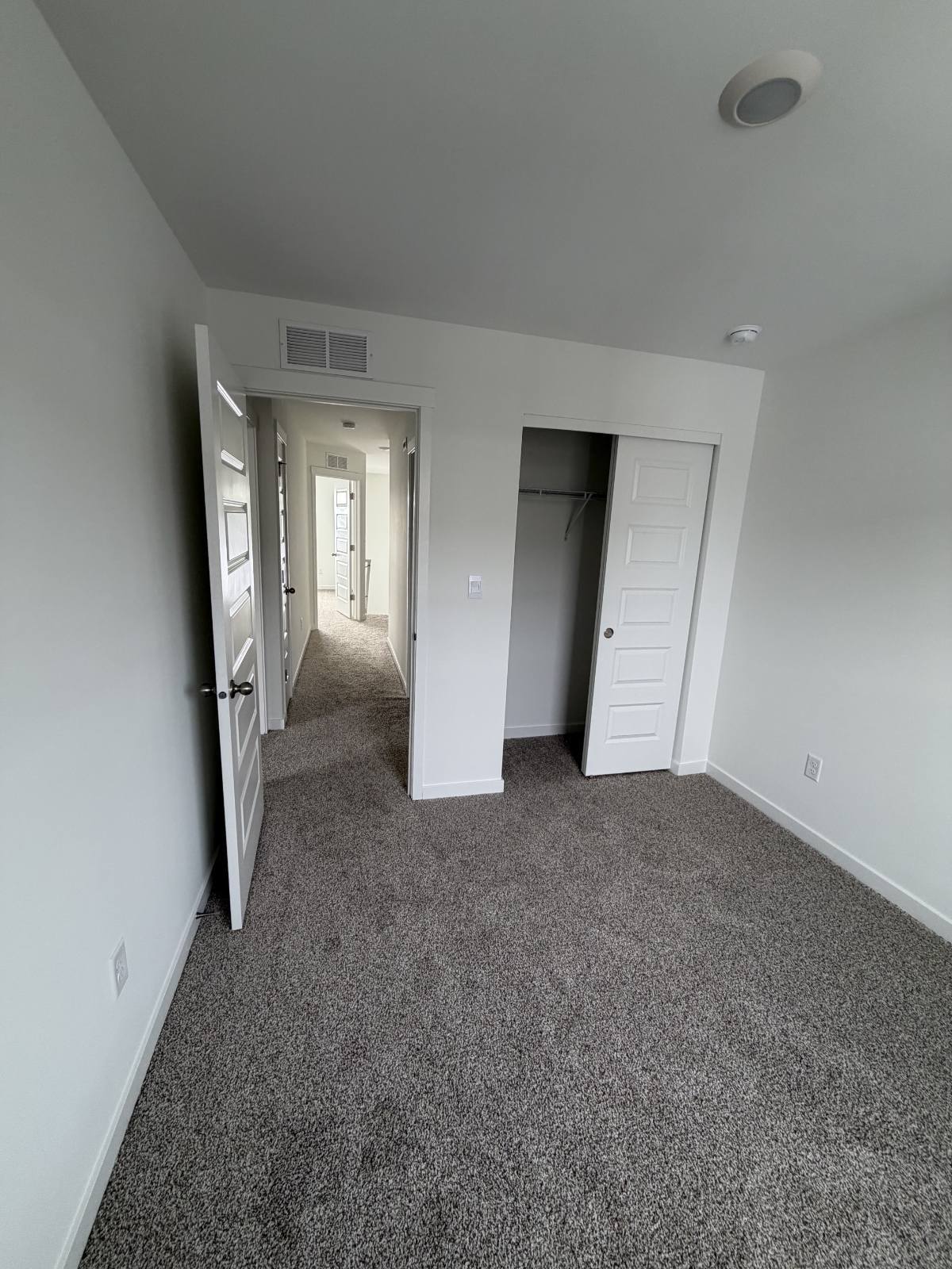 Building Photo - 1413 Oakfield Ln