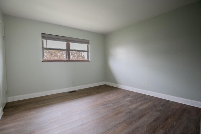 Building Photo - 3105 Clairpoint Ct