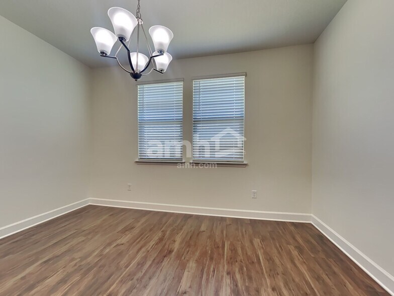 Building Photo - 2928 Rolling Acres Rd