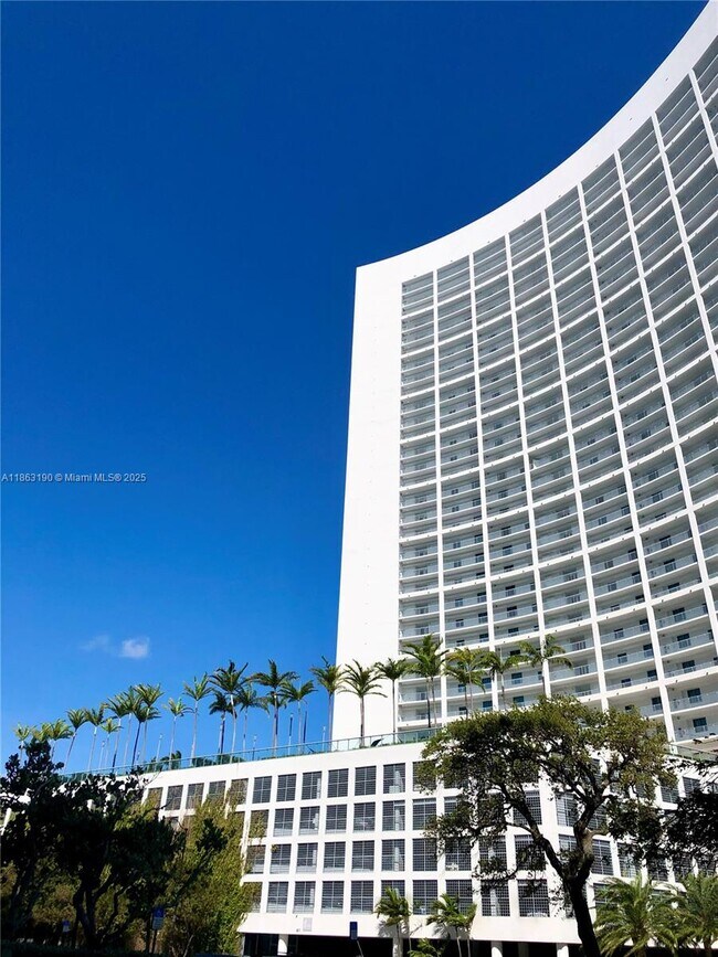 Building Photo - 601 NE 36th St