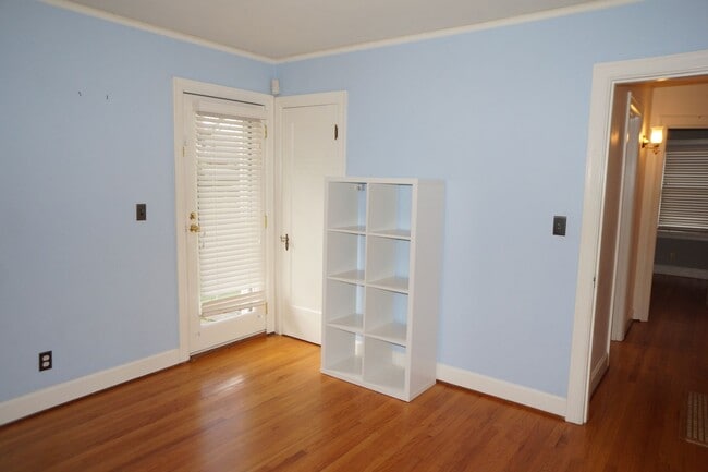 Building Photo - NE Portland - Irvington 3-bedroom Beauty!