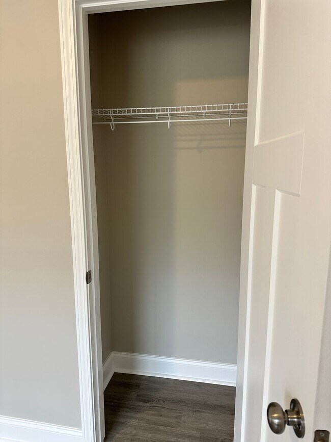 Building Photo - 2766 Cedrus Ave