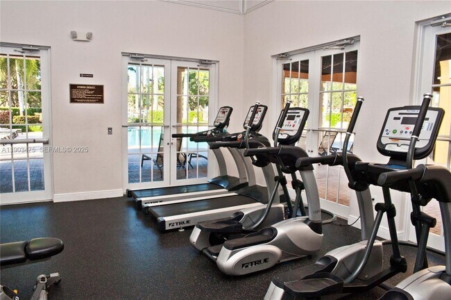 Building Photo - 14620 SW 15th St