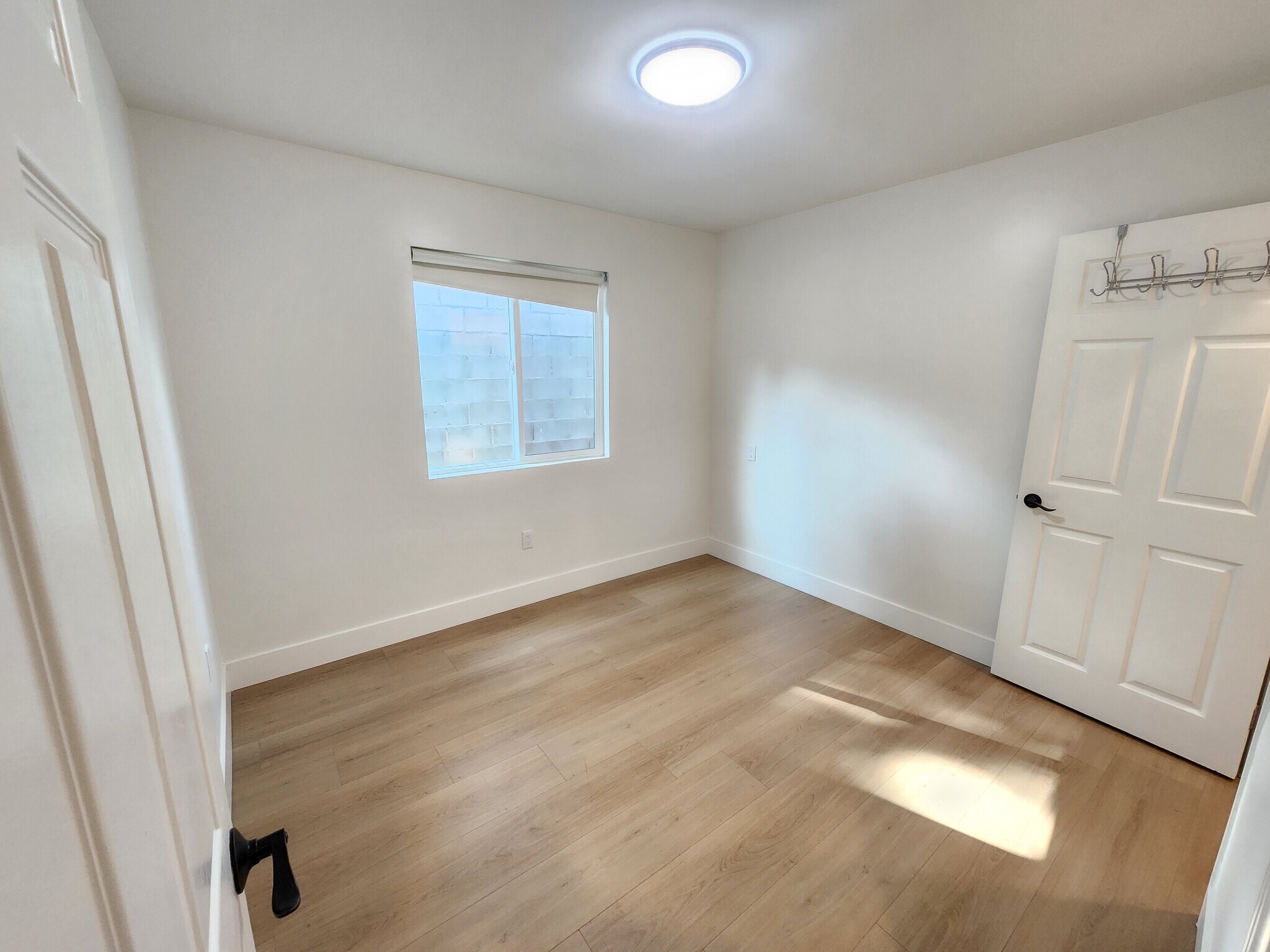 Building Photo - 10528 Tuxford St