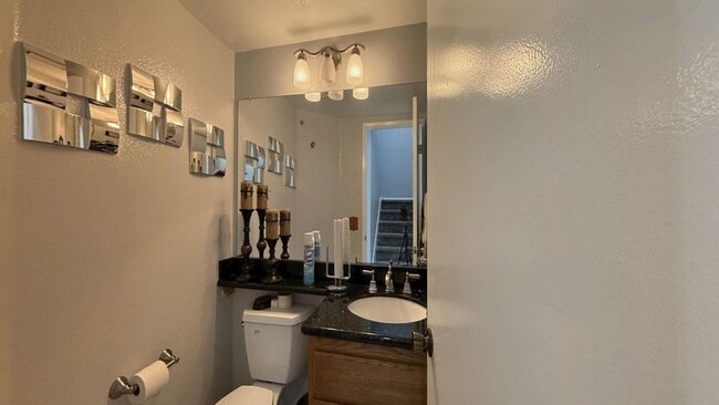 Building Photo - 831 Carlton Privado