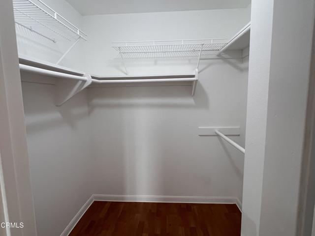 Building Photo - 330 S Mentor Ave