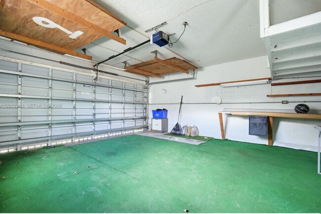 Building Photo - 920 NW 92nd Ave