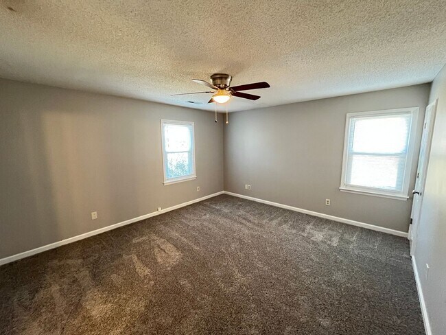 Building Photo - Your New Home in Meridianville!