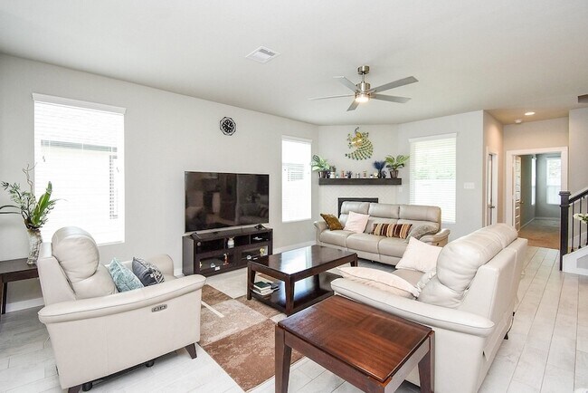 Building Photo - 2222 Emerald Diamond Ct