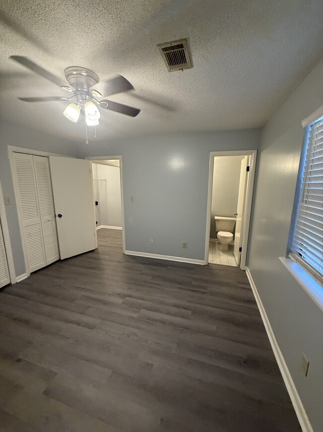 Building Photo - 131 Stonehedge Drive