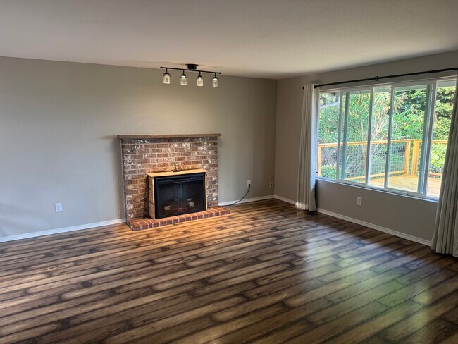 Building Photo - 5115 S 4th Ave