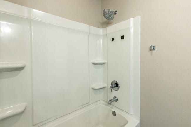 Building Photo - "Charming 3-Bed, 2-Bath Haven with 1,615 Sq Ft in Lubbock's Cozy Kirksey Avenue!" Half off first ...