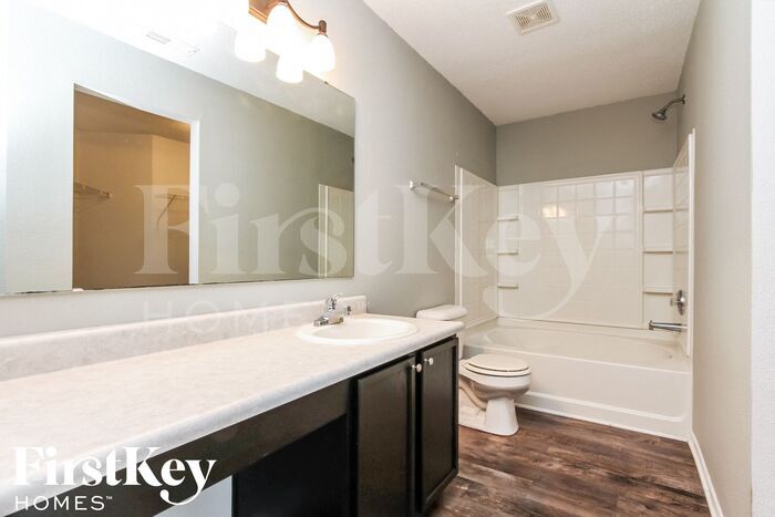 Building Photo - 10342 Fairmont Ln