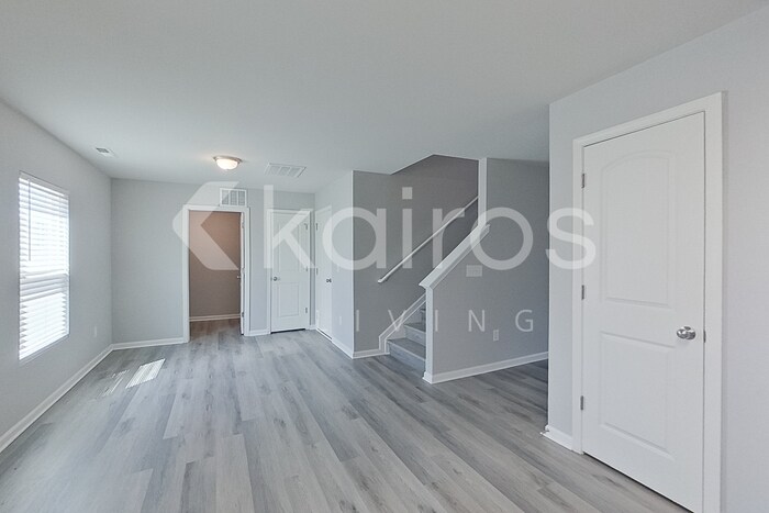 Building Photo - 3908 Miller Dr