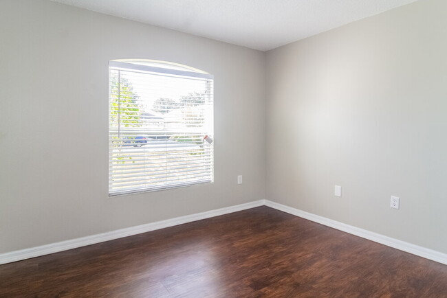 Building Photo - 4429 Stonemeadow Dr