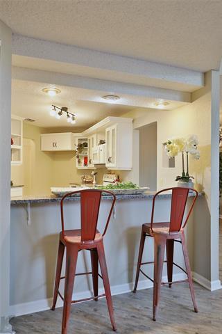 Building Photo - 8033 Vita Ct