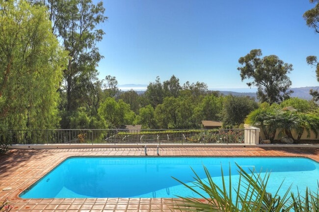 Building Photo - Magical Retreat in Andorra Estates