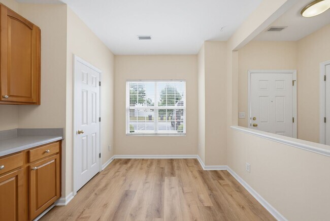 Building Photo - 106 Anterbury Dr