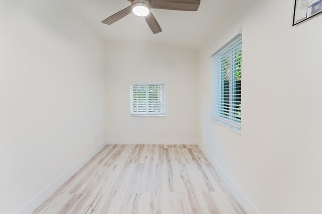 Building Photo - 323 Spanish River Blvd