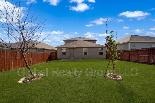 Building Photo - 7139 Quarter Moon