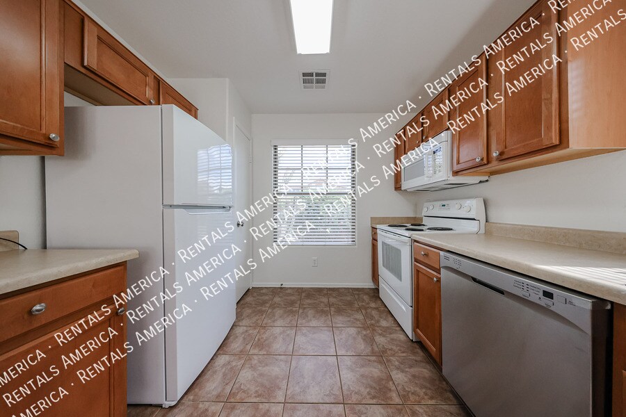 Building Photo - 29120 N Yellow Bee Dr