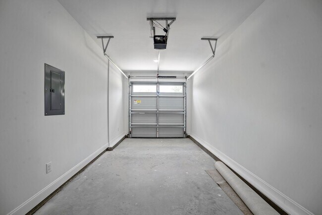 Building Photo - 512 Watauga Ave