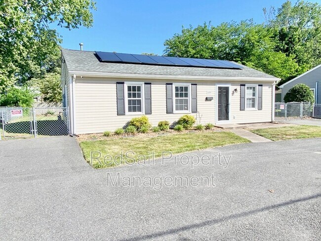 Building Photo - 109 Peachtree Ln