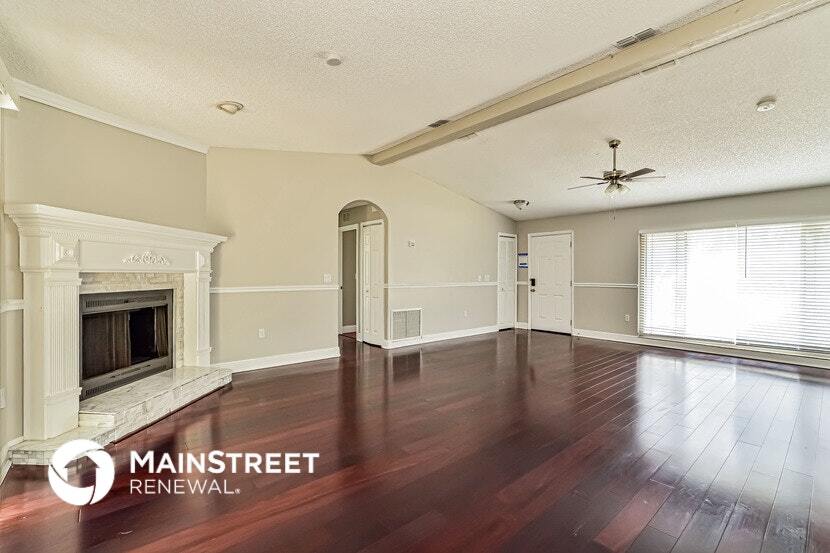 Building Photo - 6212 Chinaberry Dr