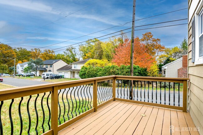 Building Photo - 93 Player Ave