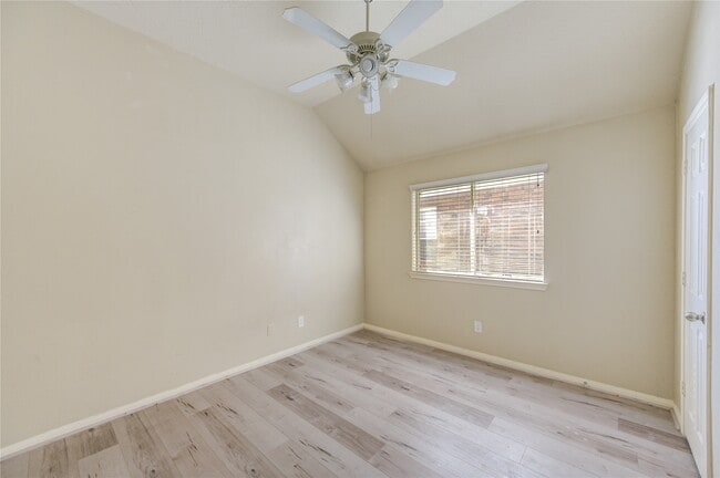 Building Photo - 44 Atascadero Dr